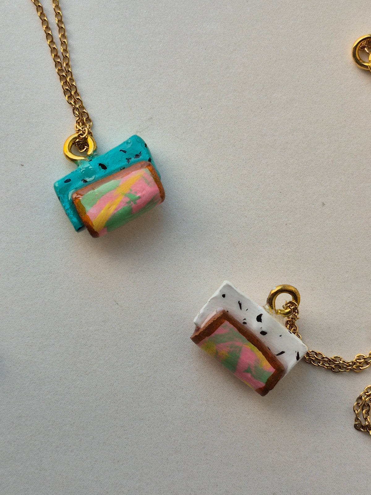 Singapore ice-cream bread necklace