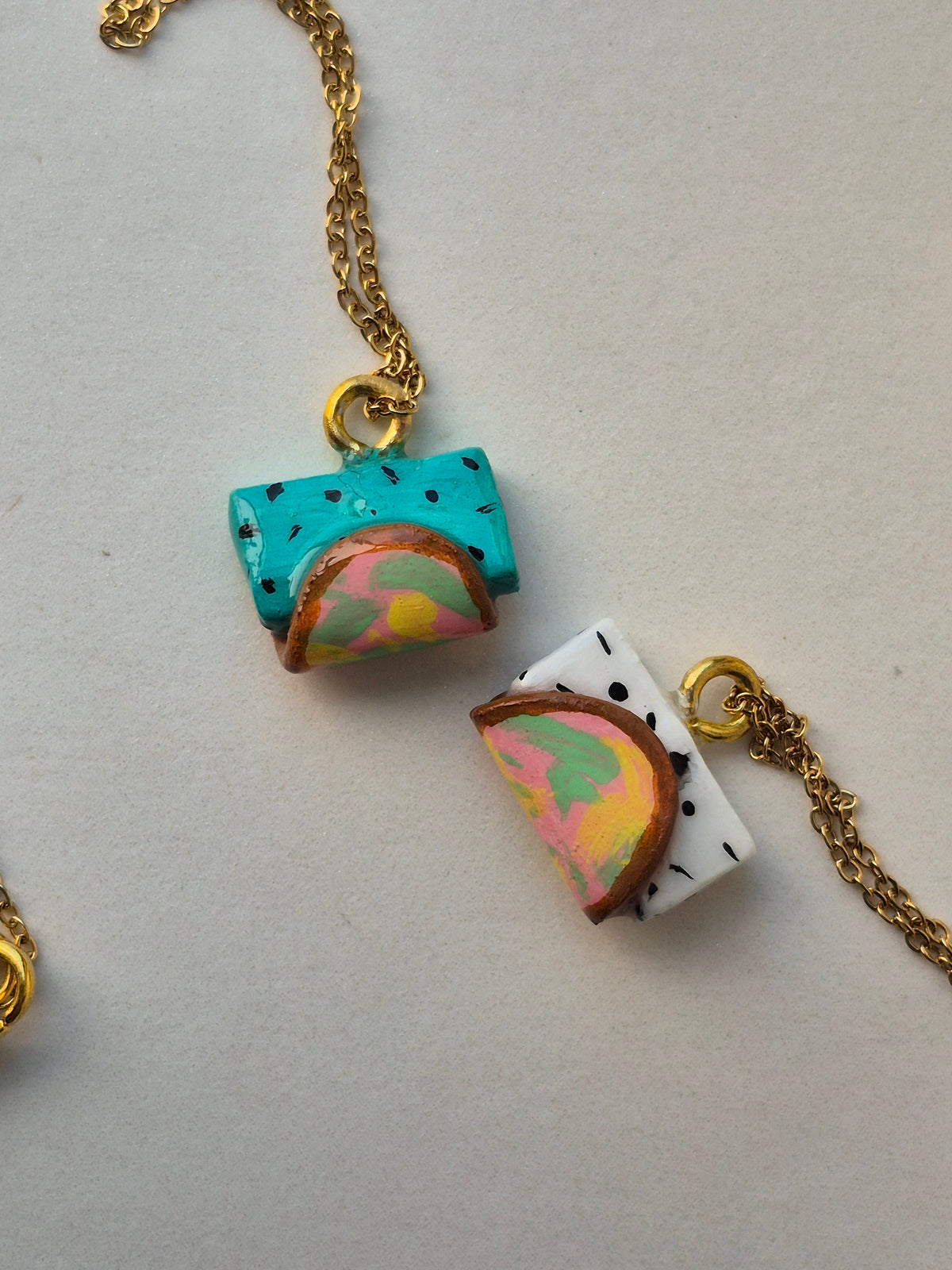 Singapore ice-cream bread necklace