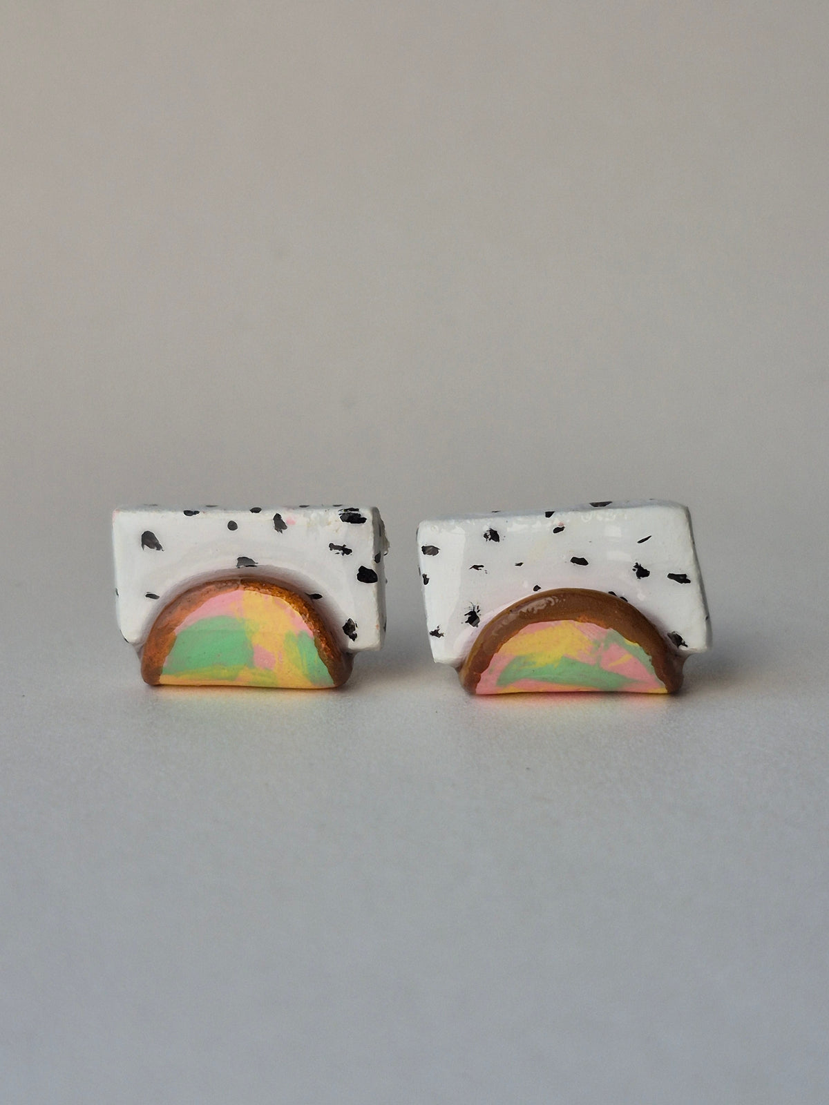 Singapore ice-cream bread studded earrings