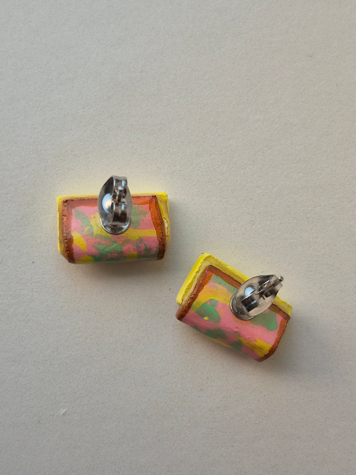 Singapore ice-cream bread studded earrings