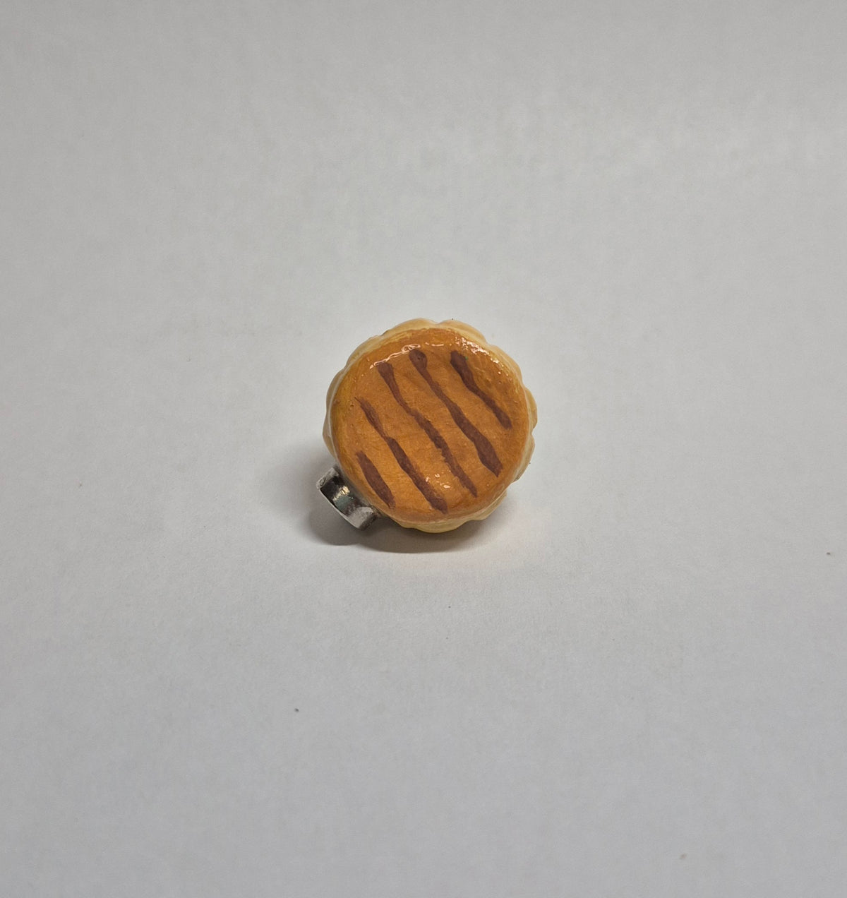 Iced gem magnet (lighter shade)
