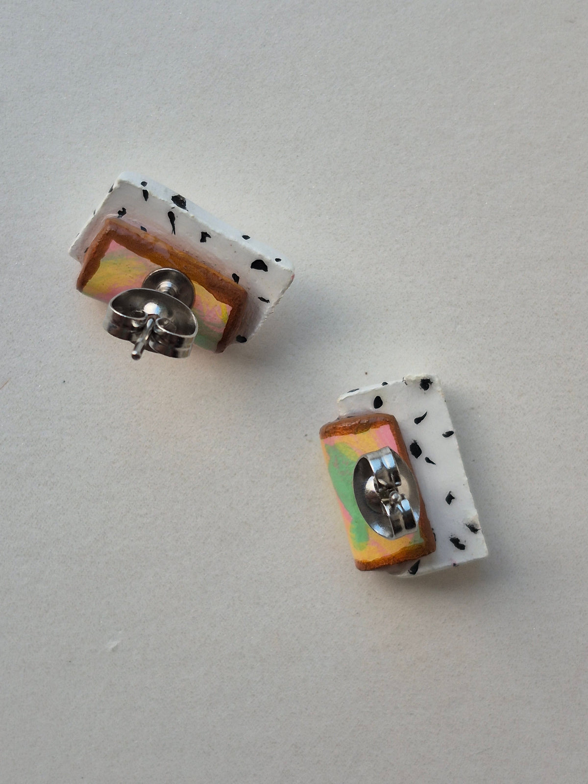 Singapore ice-cream bread studded earrings