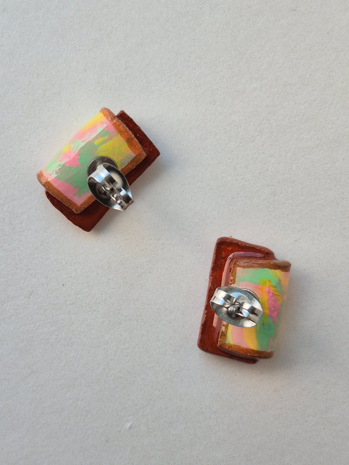 Singapore ice-cream bread studded earrings