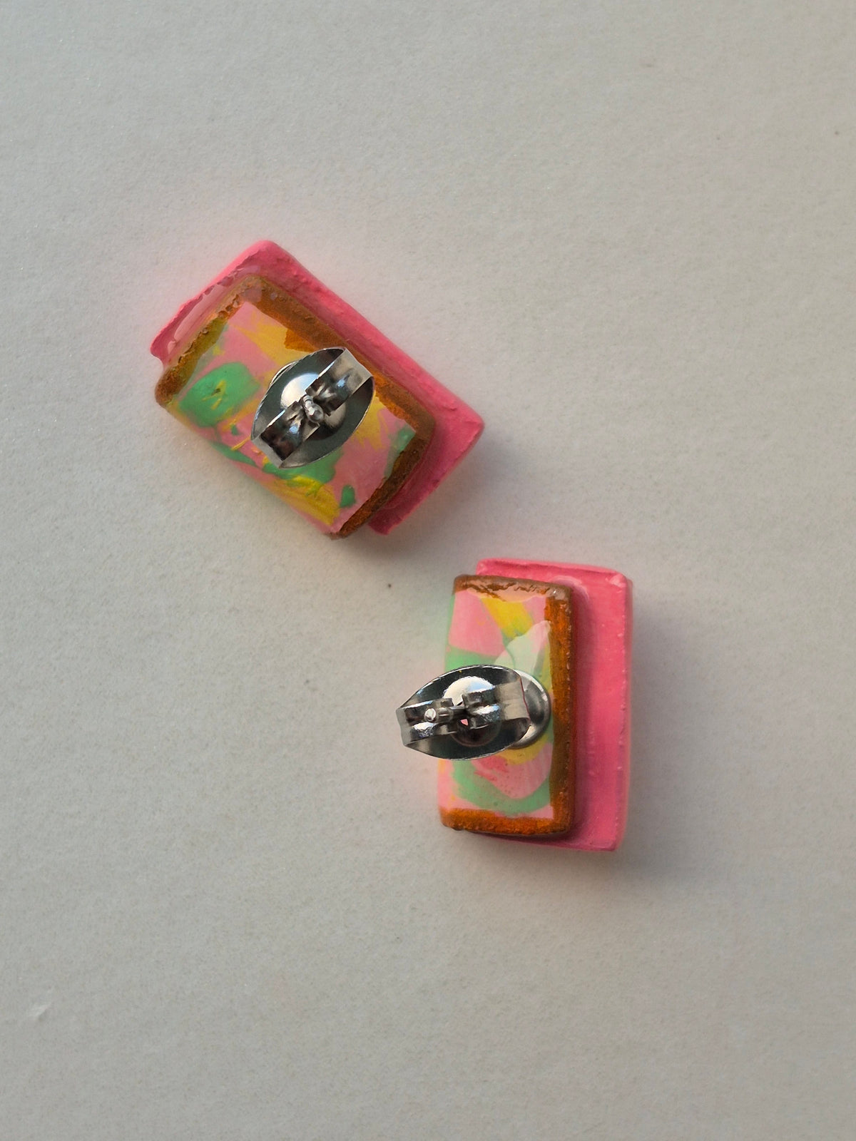 Singapore ice-cream bread studded earrings