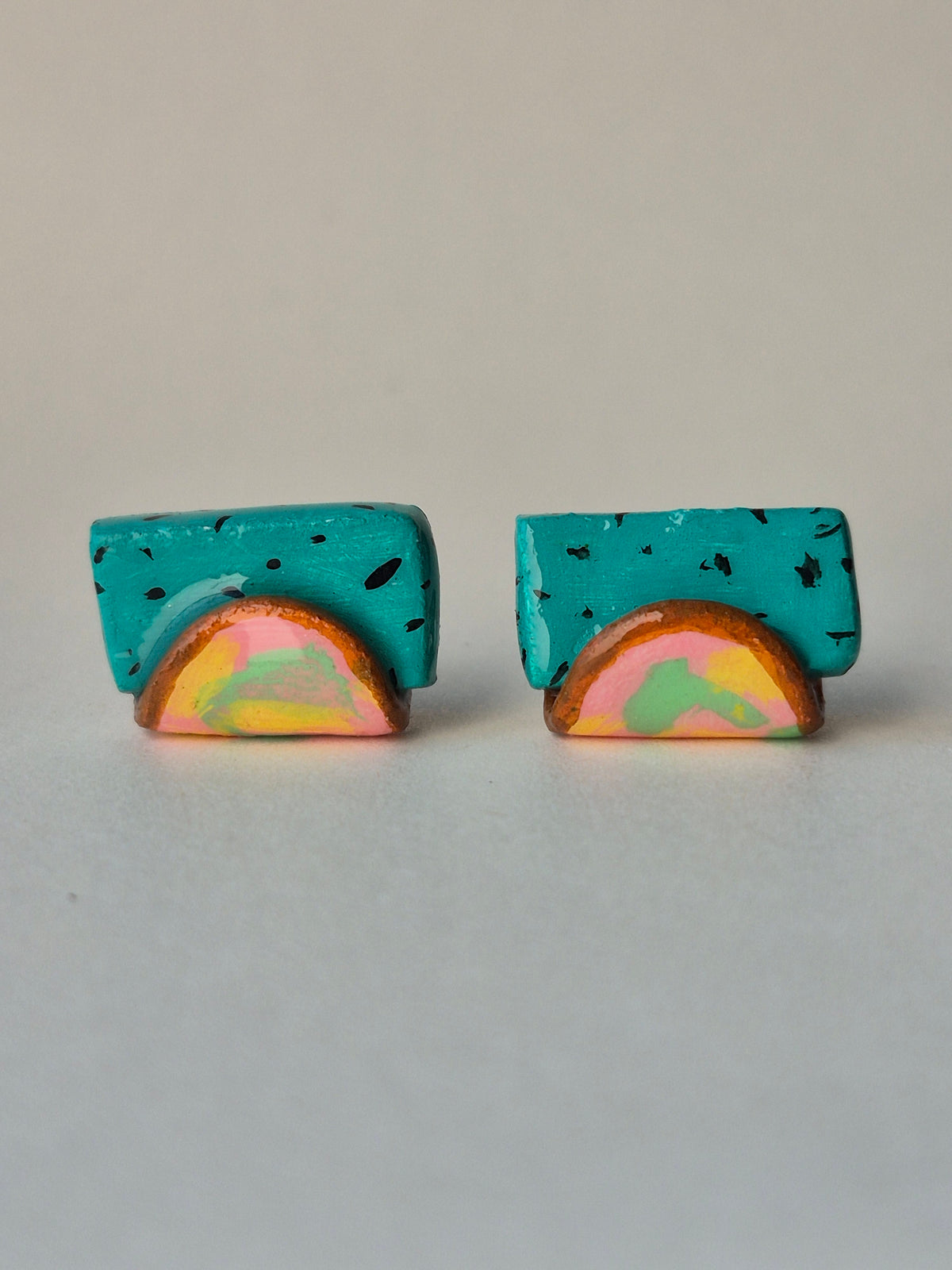 Singapore ice-cream bread studded earrings